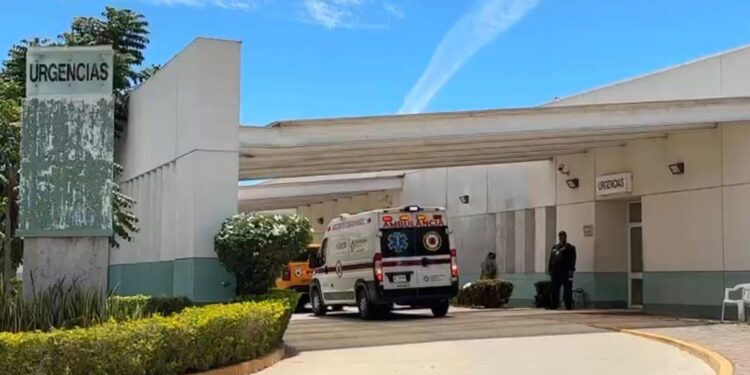 Arriba con vida y consciente a Mazatlán el segundo minero rescatado de la mina Santa Fe