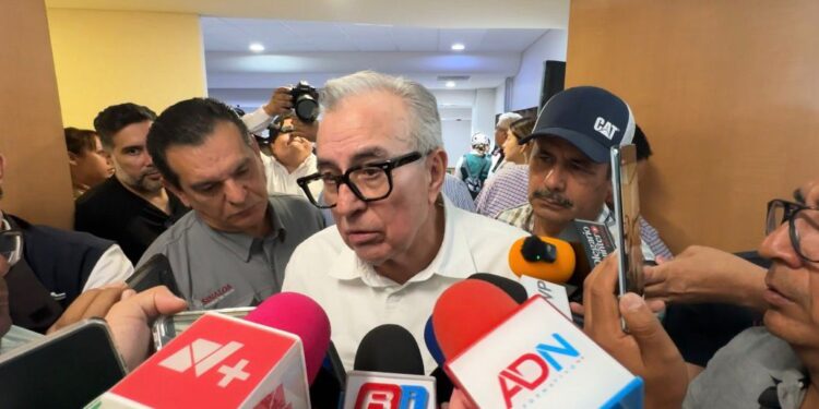 “Siguen sacando agua para avanzar”: Rocha al señalar que mantiene Gobierno búsqueda de minero desaparecido en Santa Fe; cuerpo hallado no está identificado