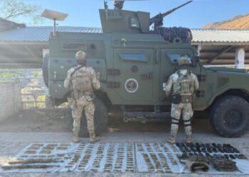En distintos poblados de Badiraguato, el Grupo Interinstitucional aseguró armas, cargadores, municiones y decenas de artefactos explosivos