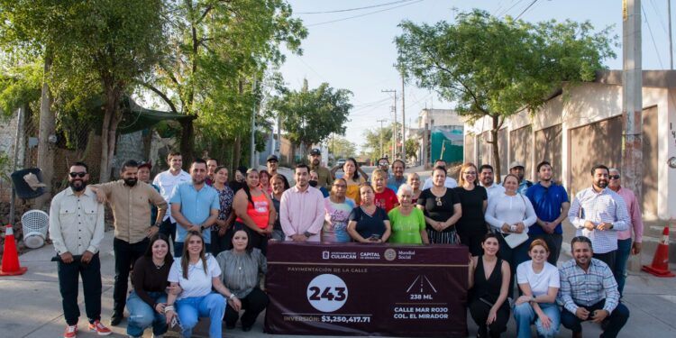 Colonos celebran nuevas calles pavimentadas en Culiacán: “ya caminamos con confianza”
