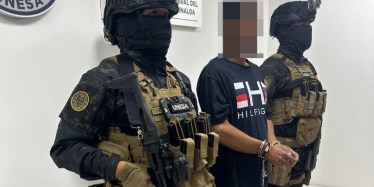 FGE ejecuta orden de aprehensión contra probable responsable de feminicidio agravado y robo en Navolato