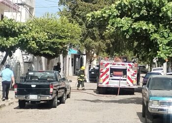 Explosión de tanque de gas provoca daños casa de la colonia Burócrata