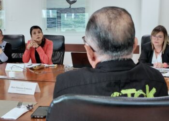 Ministra de Medio Ambiente de Colombia miente para justificar lo inaceptable, la matanza de 80 hipopótamos; México de ninguna maneranse niega a recibirlos en zoológicos: AZCARM
