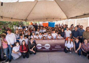 Alcalde de Culiacán inaugura primeras calles en La Guamuchilera y promete llevar agua potable a la comunidad