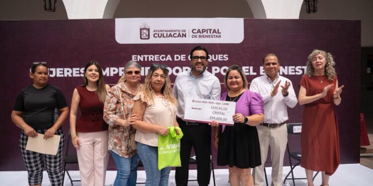 “Gracias por pensar en nosotras”; en 4 años se han dispersado 14 mil 794 financiamientos de impulso a la mujer en Culiacán