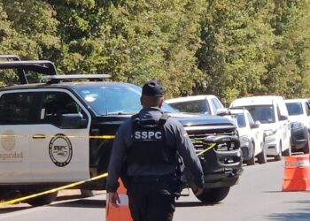 Hallan dos cuerpos sin vida en carretera Culiacán-Eldorado
