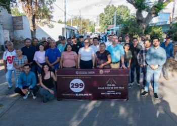 Entregan pavimentación de la calle Juan de Dios Peza en Bachigualato; vecinos agradecen obra