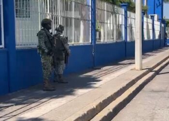 Alarma en escuelas de Culiacán por mensajes de amenaza; refuerzan seguridad en planteles