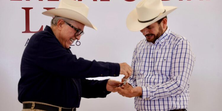 Entrega gobernador Rocha apoyos en equipamiento por 10 mdp al sector ganadero