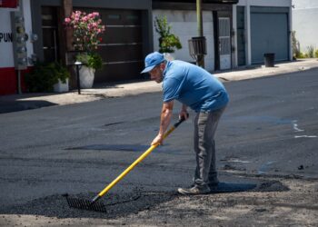 Más calles renovadas: avanza el reencarpetado en Culiacán