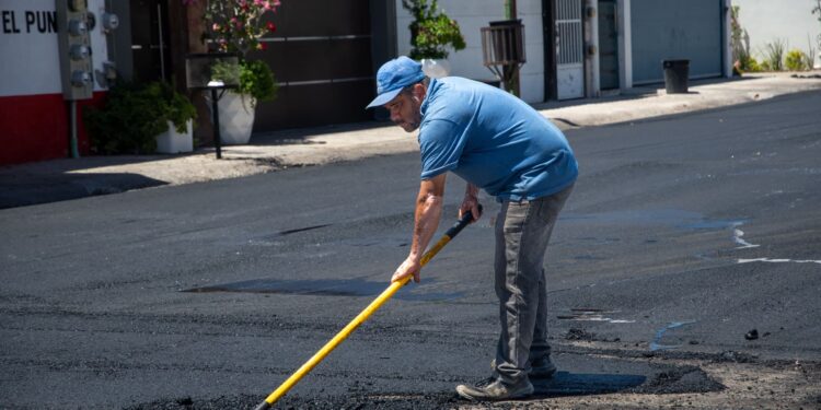 Más calles renovadas: avanza el reencarpetado en Culiacán