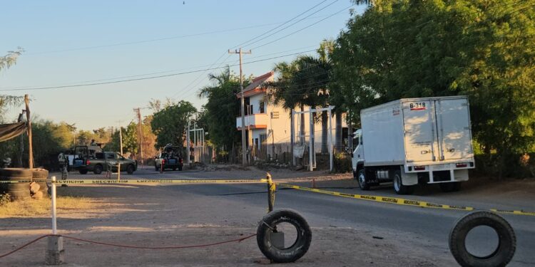 Atacan a balazos al conductor de camión en Tepuche