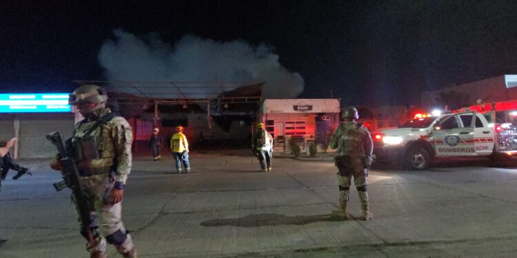 Ataque armado destruye autolavado en el fraccionamiento Portanova, en Culiacán