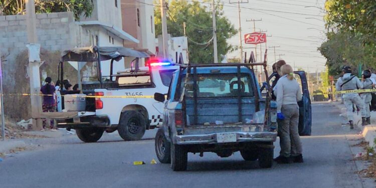 Atacan a familia a balazos en la avenida Tamazula; un joven pierde la vida
