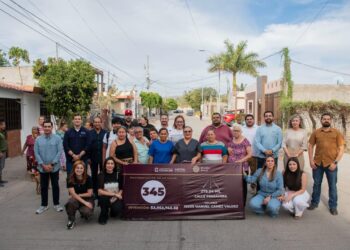 ”Por primera vez tenemos a un presidente que escucha a la gente”; vecinos agradecen nuevas pavimentaciones en Culiacán