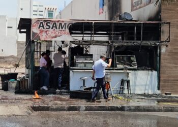 Incendio en asadero de carne moviliza a cuerpos de emergencia en Culiacán