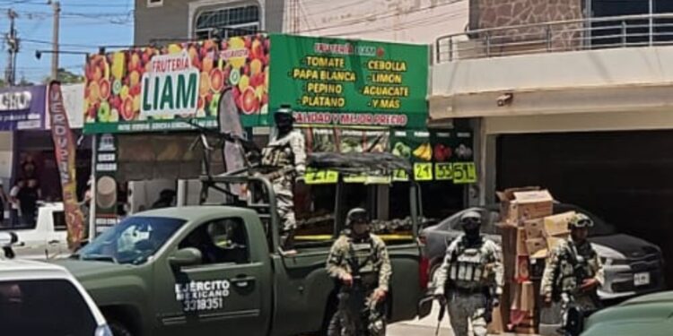 Muere joven que fue atacado a balazos en una frutería de Chulavista