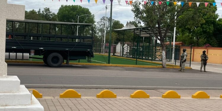 Hallan a dos hombres asesinados y con huellas de tortura en la plazuela de Tepuche