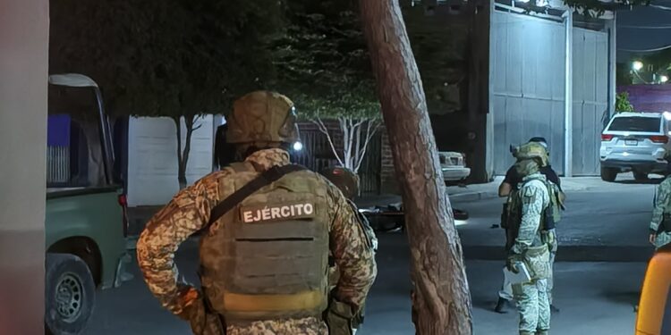 Asesinan a balazos a joven motociclista en Culiacán