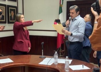 Juan de Dios Gámez Mendívil se separa del cargo de manera temporal; Cabildo nombra alcaldesa interina a Ana Miriam Ramos
