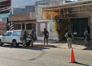 Atacan a balazos a un hombre en una casa habilitada para venta de pescados y mariscos