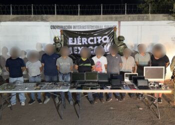 Grupo Interinstitucional detiene a 10 civiles con armamento; les aseguran un arma de fuego, presunta droga, dinero en efectivo y diversos objetos