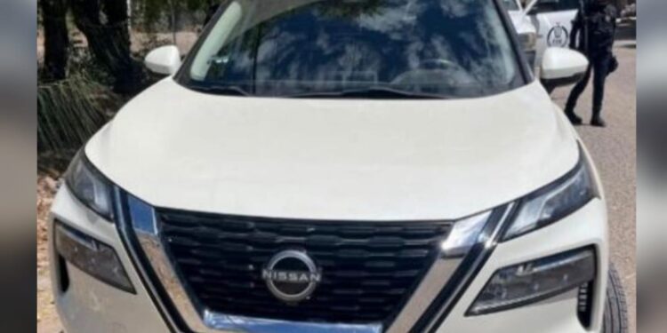 En Culiacán, el Grupo Interinstitucional recuperó dos vehículos con reporte de robo; uno de ellos acababa de ser robado