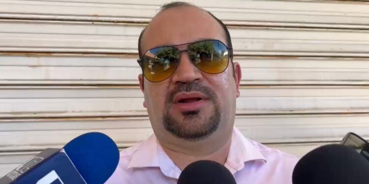 Cuatro lesionados permanecen graves tras incendio en Plaza Fiesta Palmas; aún desconocen qué originó el siniestro