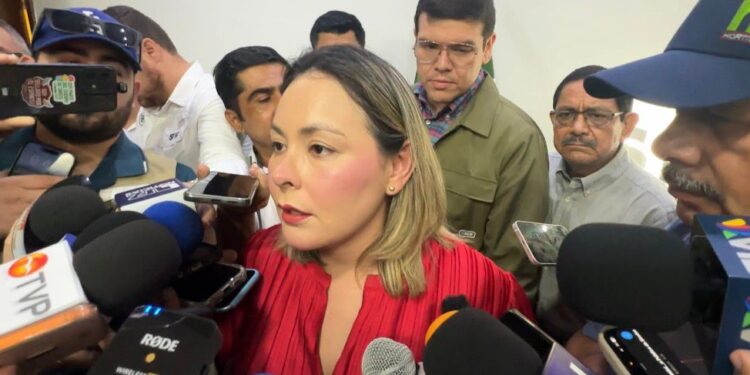Gobierno de Sinaloa prepara apoyos para afectados por incendio en Plaza Fiesta Las Palmas