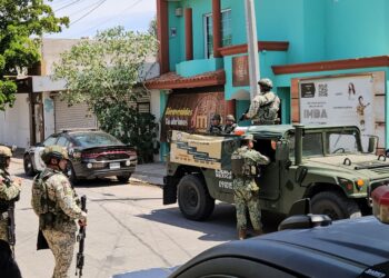 Hallan a hombre asesinado envuelto en cobija en Culiacán