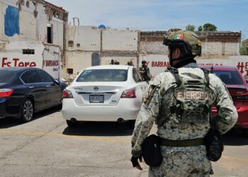 Ataque armado deja dos hombres heridos en edificio abandonado de Culiacán