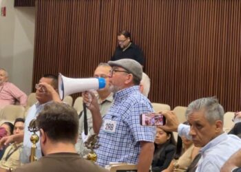 Protestan en Congreso de Sinaloa por “recibos impagables” de la CFE