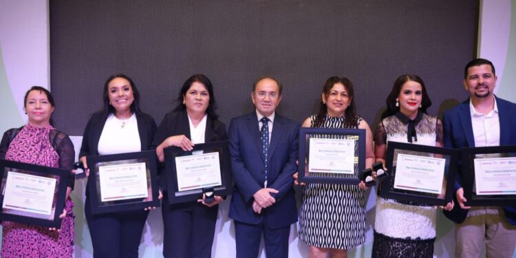 COBAES reconoce la vocación y excelencia de maestras y maestros con el Mérito Docente 2026