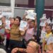 Durante inauguración del Centro de Atención Integral para Trabajadores Agrícolas, vecinos de Villa Juárez piden apoyo por altos recibos de luz
