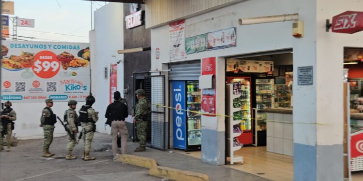 Ejecutan a un hombre en expendio de cerveza en la colonia Renato Vega