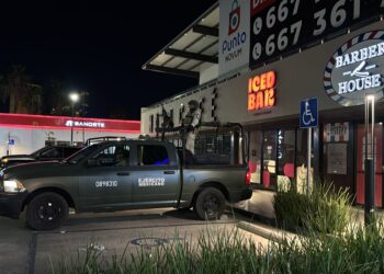 Atacan a balazos a un joven al salir de ejercitarse en Plaza Novum de Culiacán