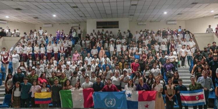 Más de 500 jóvenes de Salvador Alvarado fortalecen su liderazgo como agentes de cambio por un futuro más sostenible