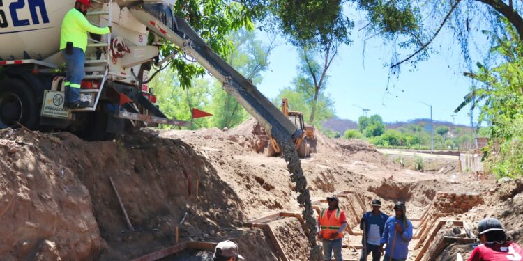 Continúa la transformación en Badiraguato; da inicio la construcción de red de drenaje sanitario en el malecón del municipio