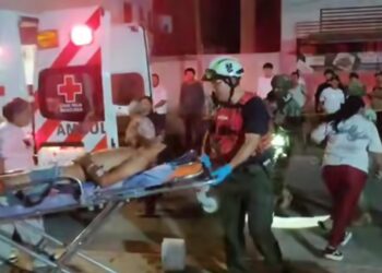 Dos jóvenes resultaron heridos al ser atacados a balazos en Cumbres del Sur