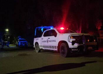 Un enfrentamiento entre autoridades federales y delincuentes deja vehículos calcinados al norte de Culiacán