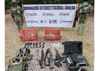 Tras enfrentamiento en Rosario militares localizan campamento clandestino con armas, explosivos y equipo táctico