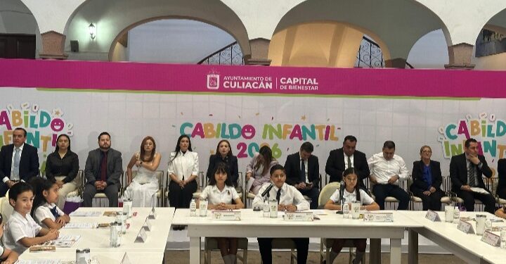 Niñas y niños presentan propuestas para mejorar Culiacán durante Cabildo Infantil 2026