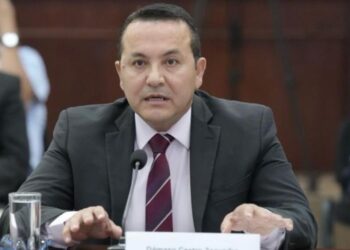 Dámaso Castro Zaavedra presentó solicitud de licencia sin goce de sueldo, al cargo de Vicefiscal General del Estado.