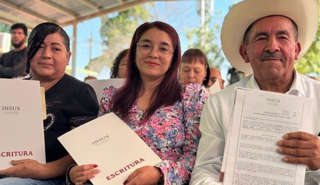 Sinaloa supera los 38 mil títulos de propiedad entregados: Sebides