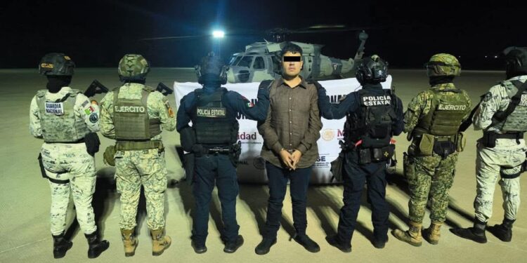Detienen en El Rosario a presunto jefe regional del grupo delictivo “Los Menores”