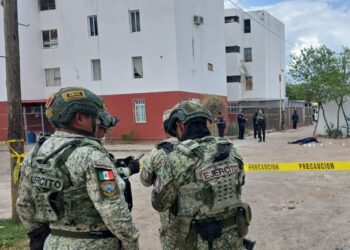 Ejecutan a balazos a un hombre en el estacionamiento de departamentos del Infonavit Humaya