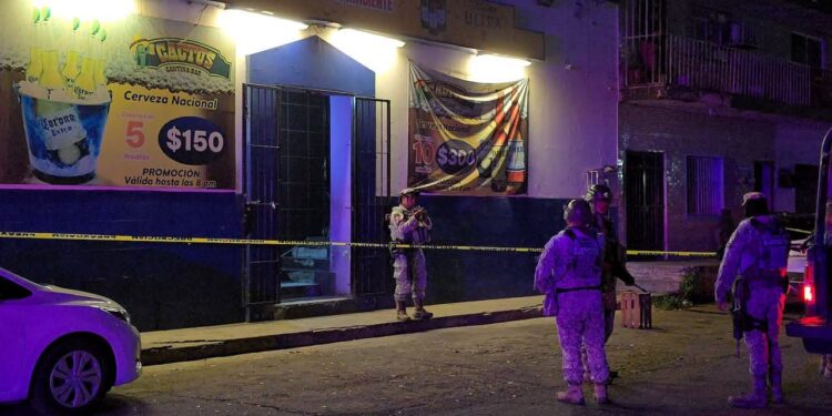Asesinan a balazos a hombre dentro del bar Cactus en el Centro de Culiacán