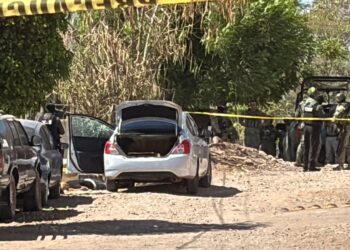 Asesinan a balazos a un hombre al bajar de su vehículo en la colonia El Mirador, en Culiacán