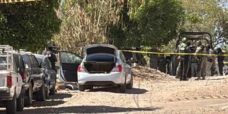 Asesinan a balazos a un hombre al bajar de su vehículo en la colonia El Mirador, en Culiacán