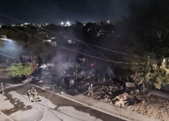 Incendio consume viviendas improvisadas en zona invadida de Hacienda El Valle